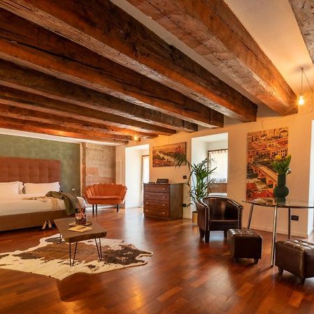 Hotel Aurelia Luxury - Piazza Delle Erbe à Vérone Extérieur photo