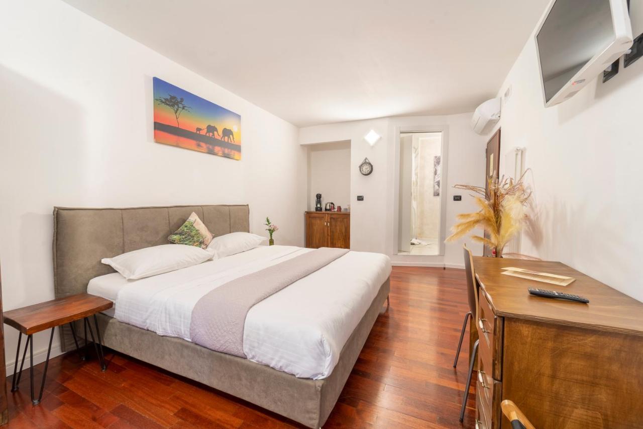 Hotel Aurelia Luxury - Piazza Delle Erbe à Vérone Extérieur photo