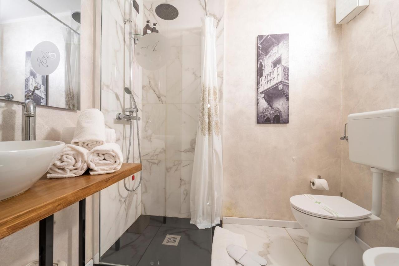 Hotel Aurelia Luxury - Piazza Delle Erbe à Vérone Extérieur photo
